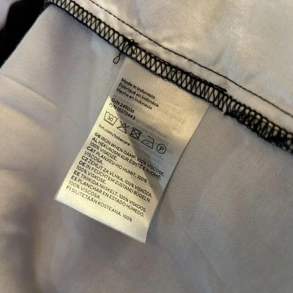 H&M MTV Men’s Shirt Sleeve Button up Size XL. Lavender and Black. Discontinued - Picture 9 of 9